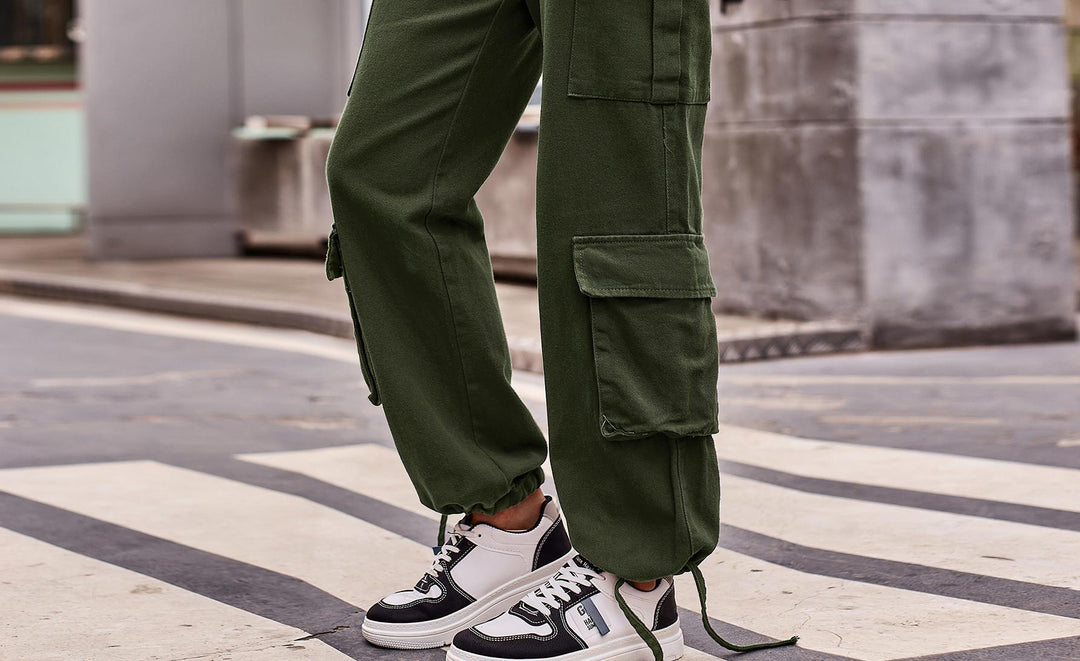 Women's cargo pants with an innovative cut and practical pockets Lune London