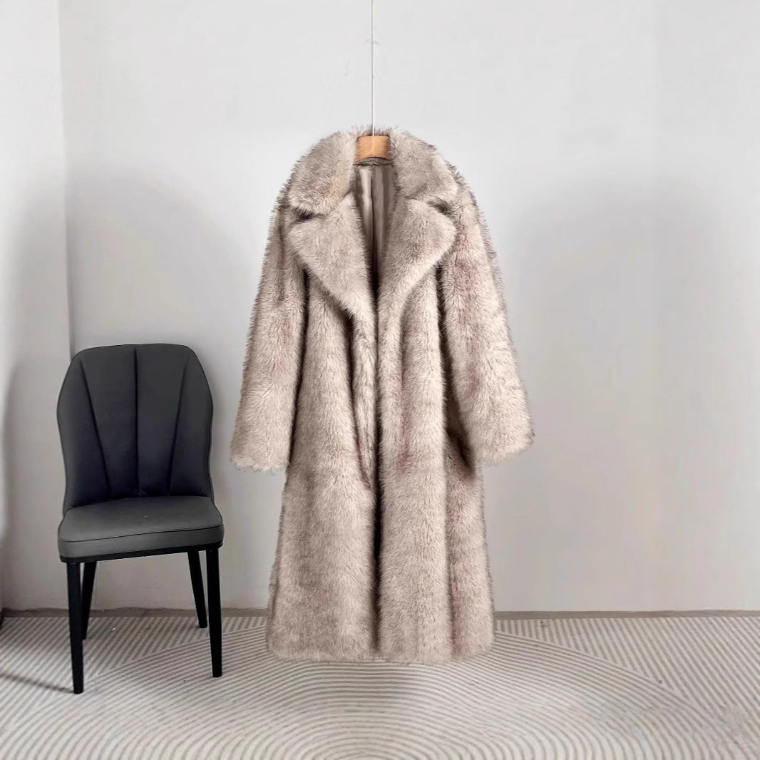 Ladies Elegant Fur Coat with Large Pockets Lune London