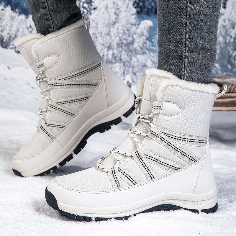 Insulated winter boots for women with non-slip sole and breathable upper material Lune London