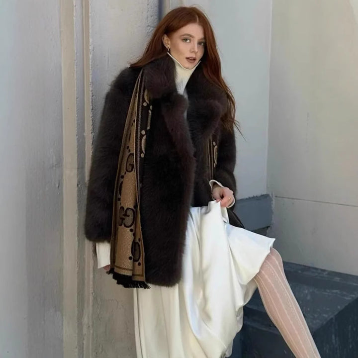 Luxurious faux fur fox jacket for ladies with an elegant cut Lune London