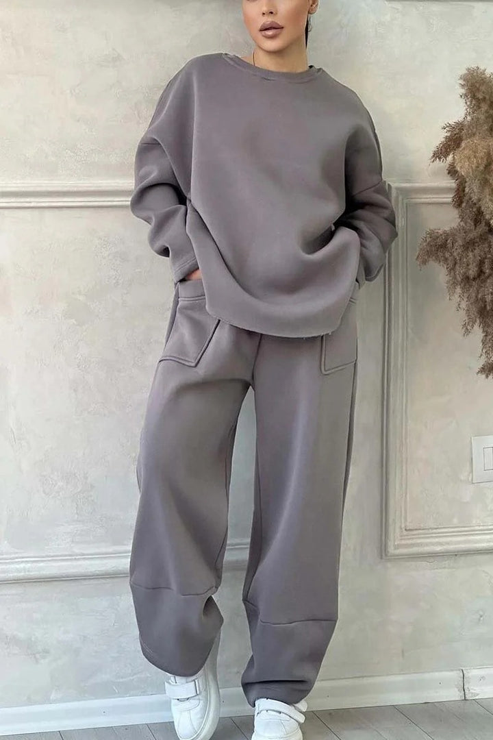 Ladies Cozy Oversized Sweat Set with spacious pockets and a comfortable fit Lune London