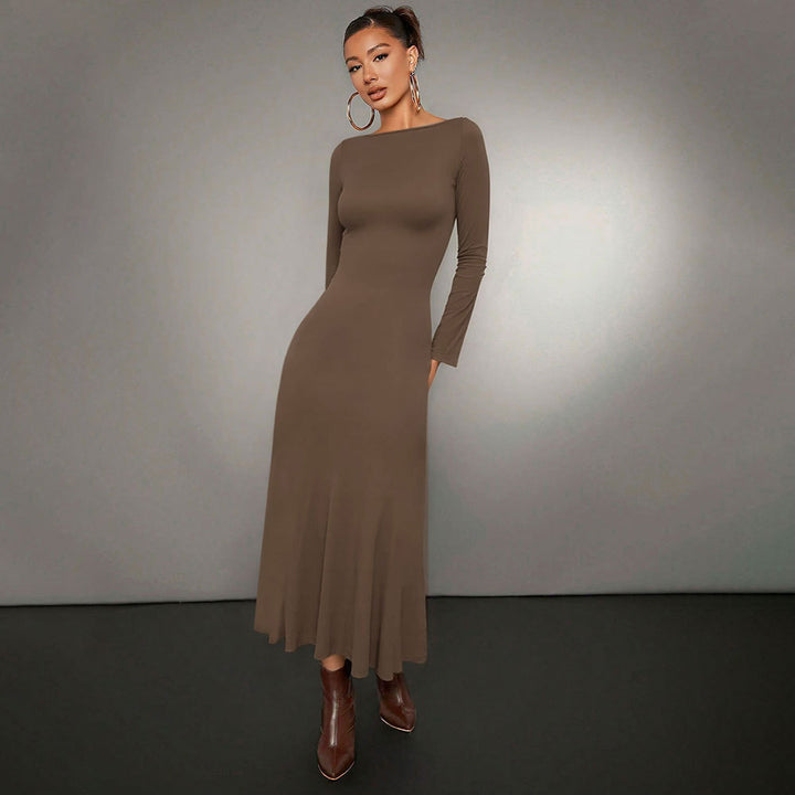 Robe midi à manches longues pour femmes avec un élégant col rond et un ourlet flottant Chic & Stil