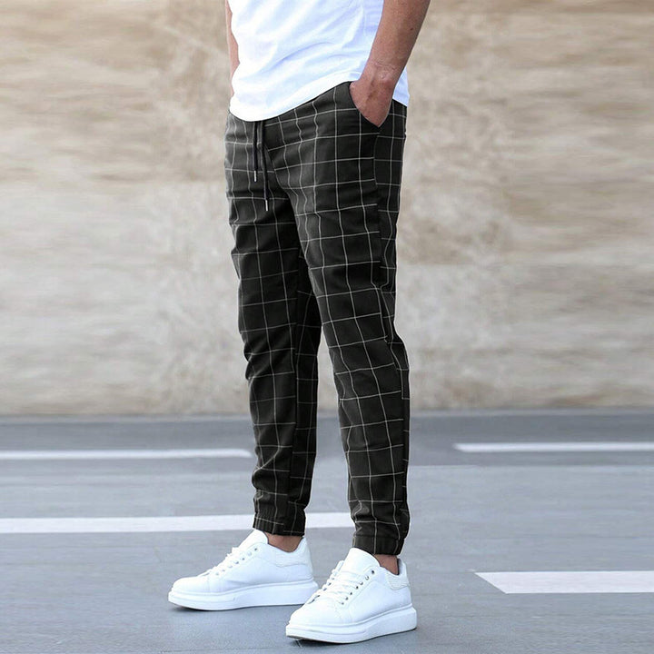 Trendy checkered trousers for men with elastic waist and side pockets Lune London