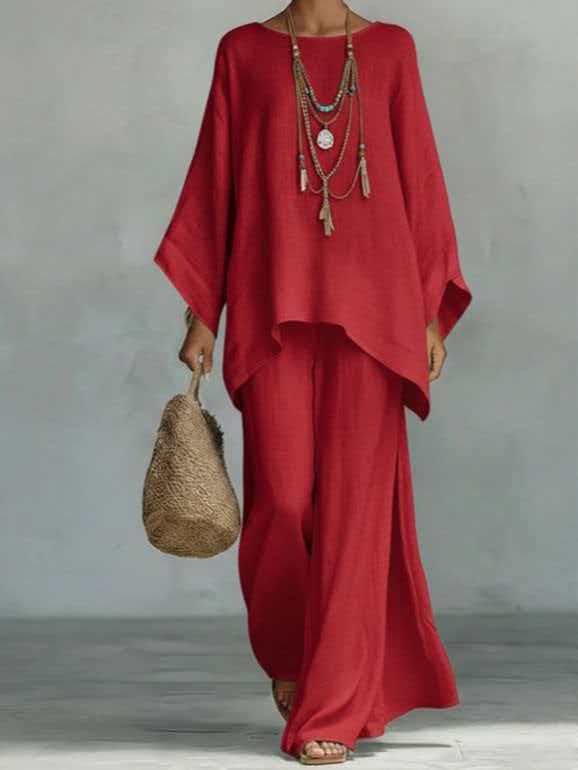 Ladies airy set made of soft fabric with a loose fit Lune London