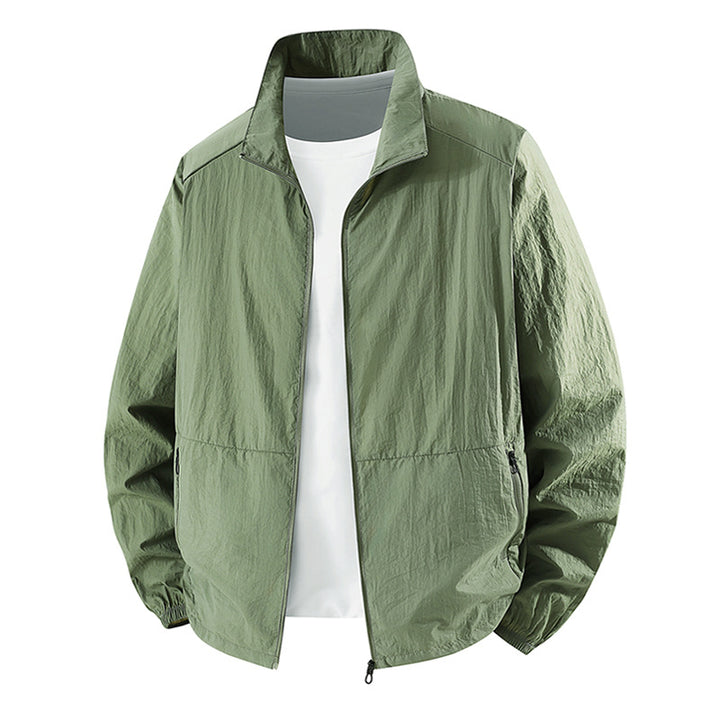 Technical softshell jacket for men with multifunctional pockets and adjustable hood system Lune London