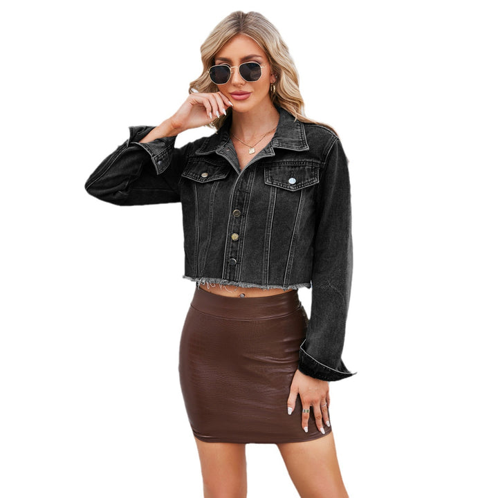 Cropped denim jacket for women with modern accents and frayed details Lune London