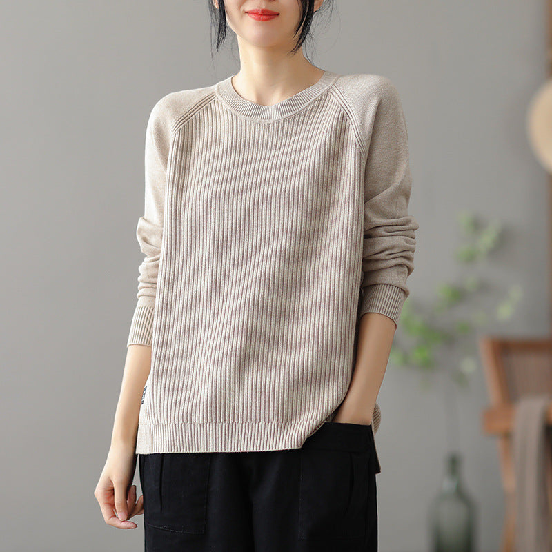 Casual ribbed knit pullover for women with side pockets Lune London