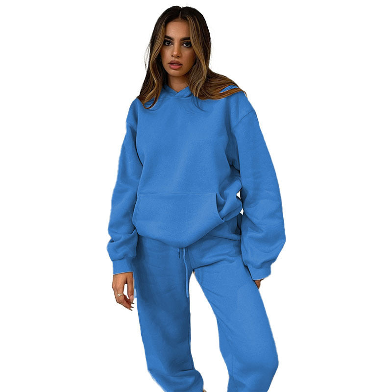 Women's cozy hooded jumpsuit made of high-quality sweatshirt material Chic & Stil