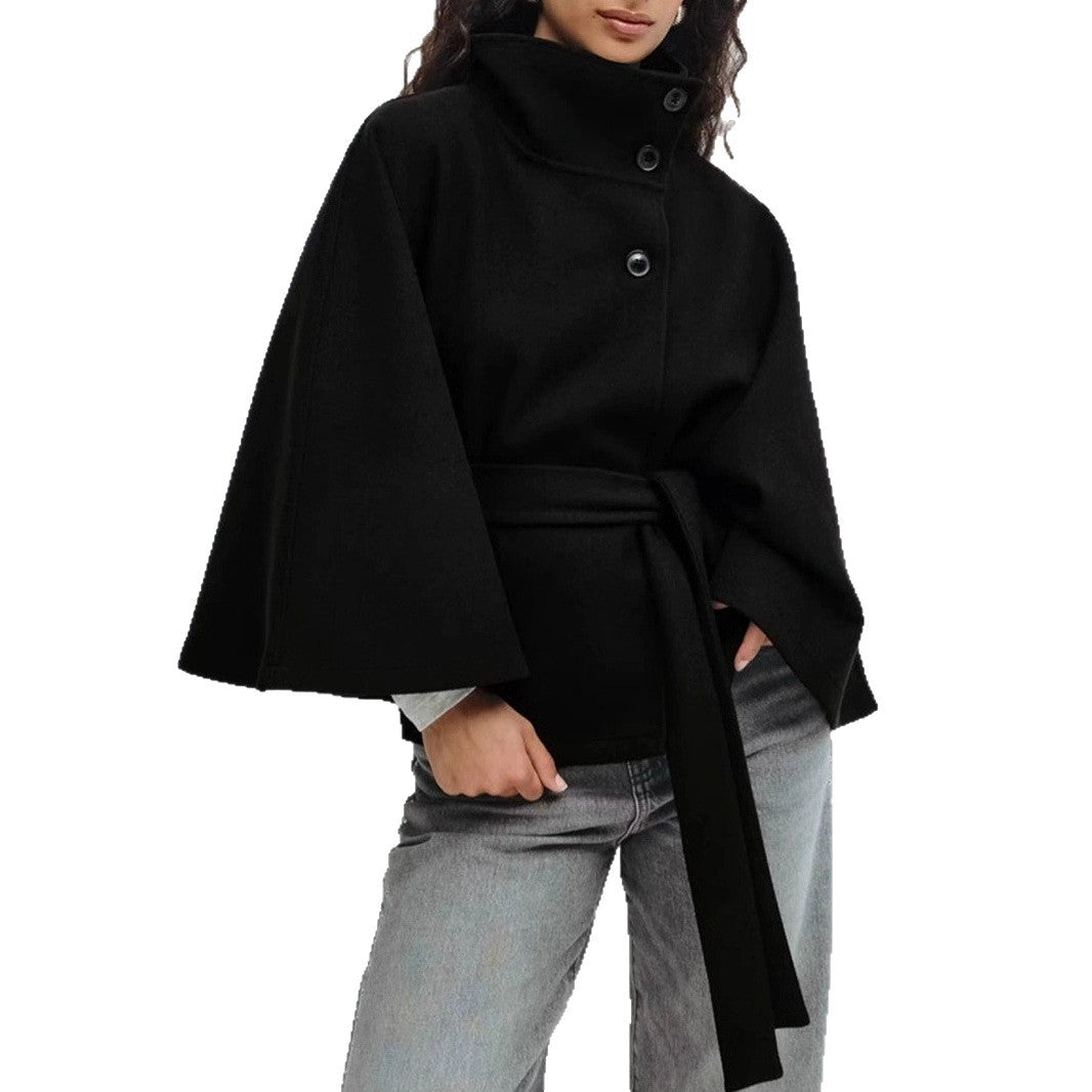 Winter jacket for women with modern cut and belt Lune London