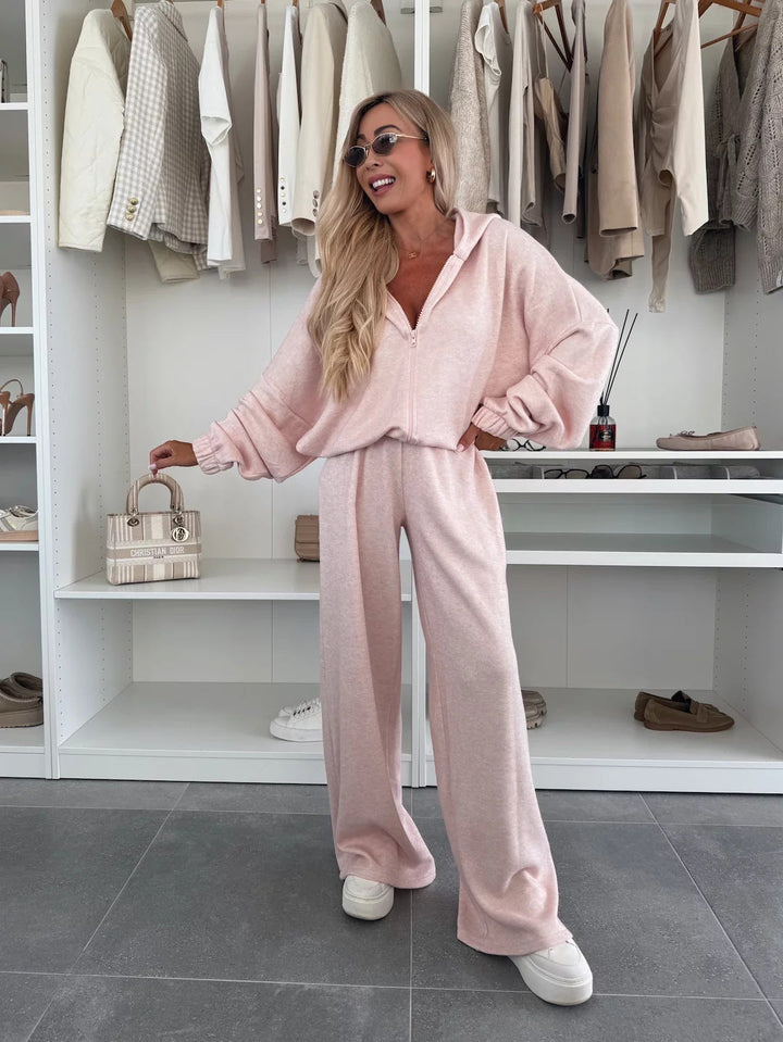 Women's Loungewear Suit Made Of Soft Fleece with Hood and Loose Fit Lune London