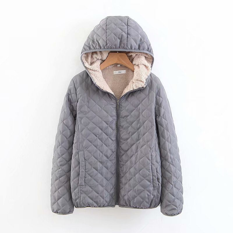 Ladies quilted winter coat with cozy lining and hood Lune London