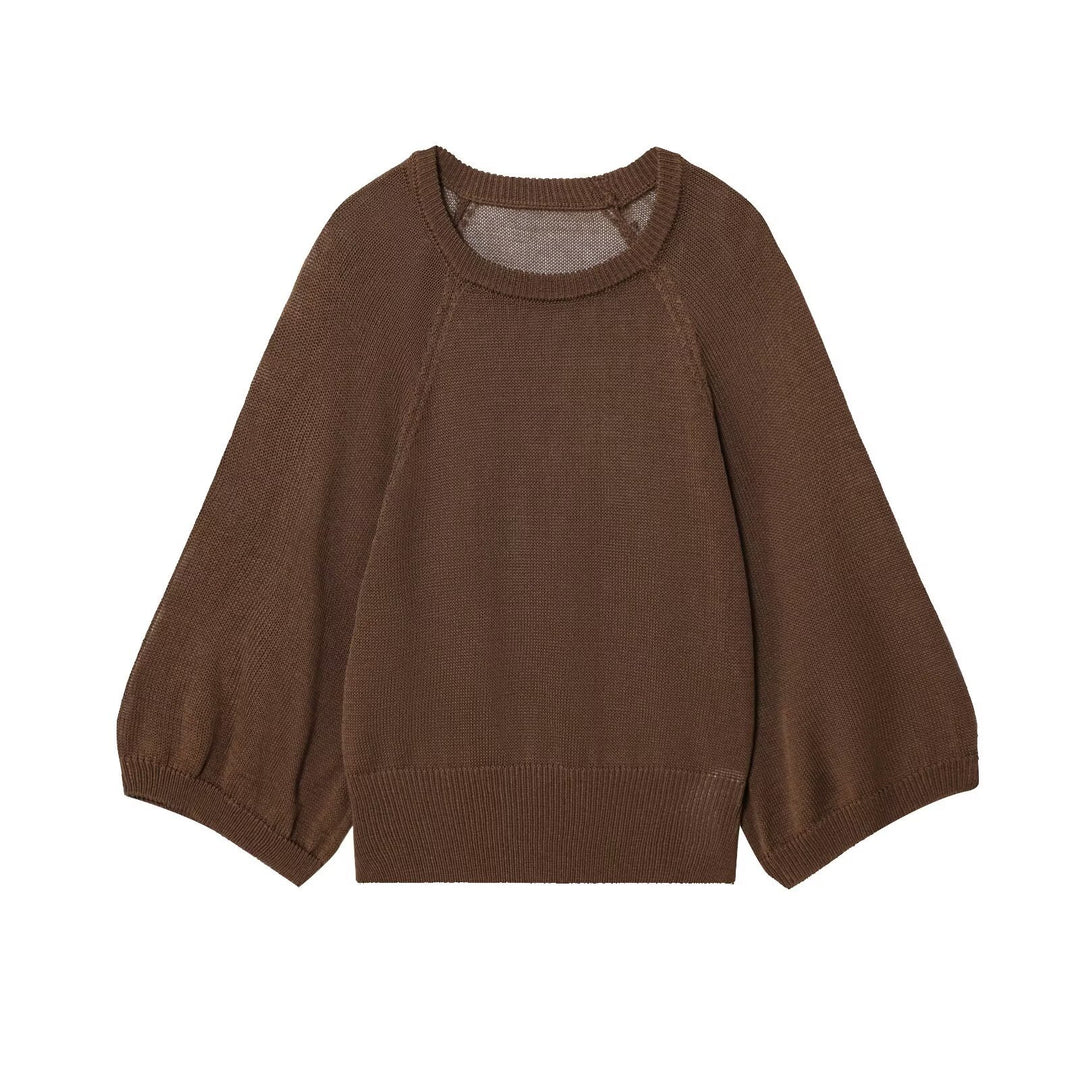Casual sweater for women with straight sleeves and a round neck Lune London