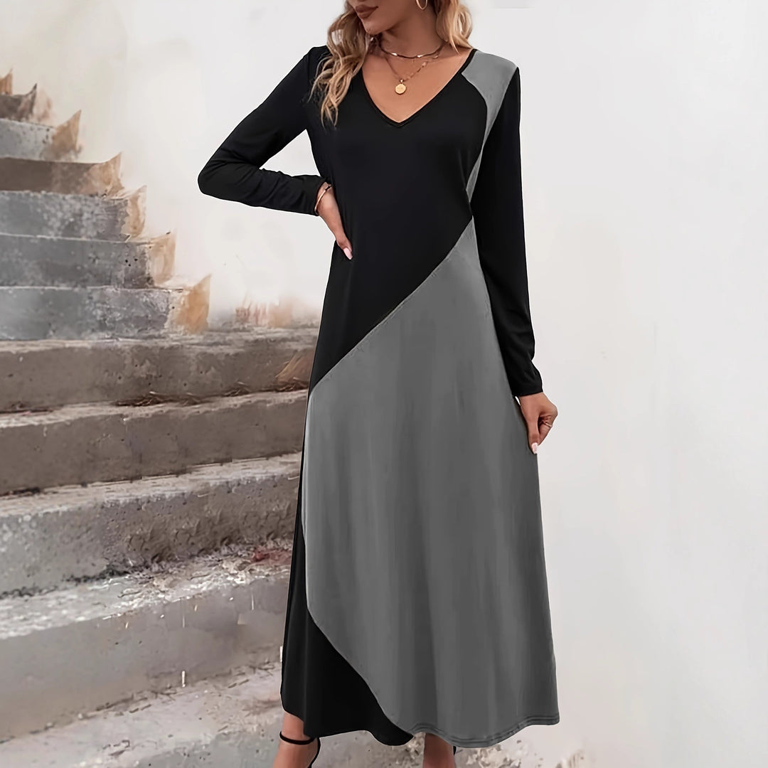 Robe longue ajustée à manches longues pour femmes avec coupe moderne et divisions de couleur Chic & Stil