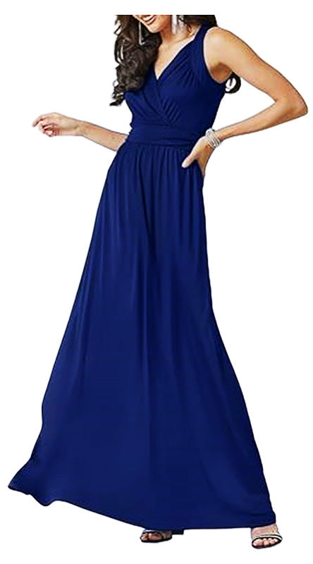 Maxi dress for women with an elegant V-neckline and a flowy cut Lune London