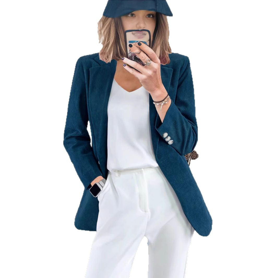 High-quality corduroy jacket for women with a fitted cut and chic and stylish details