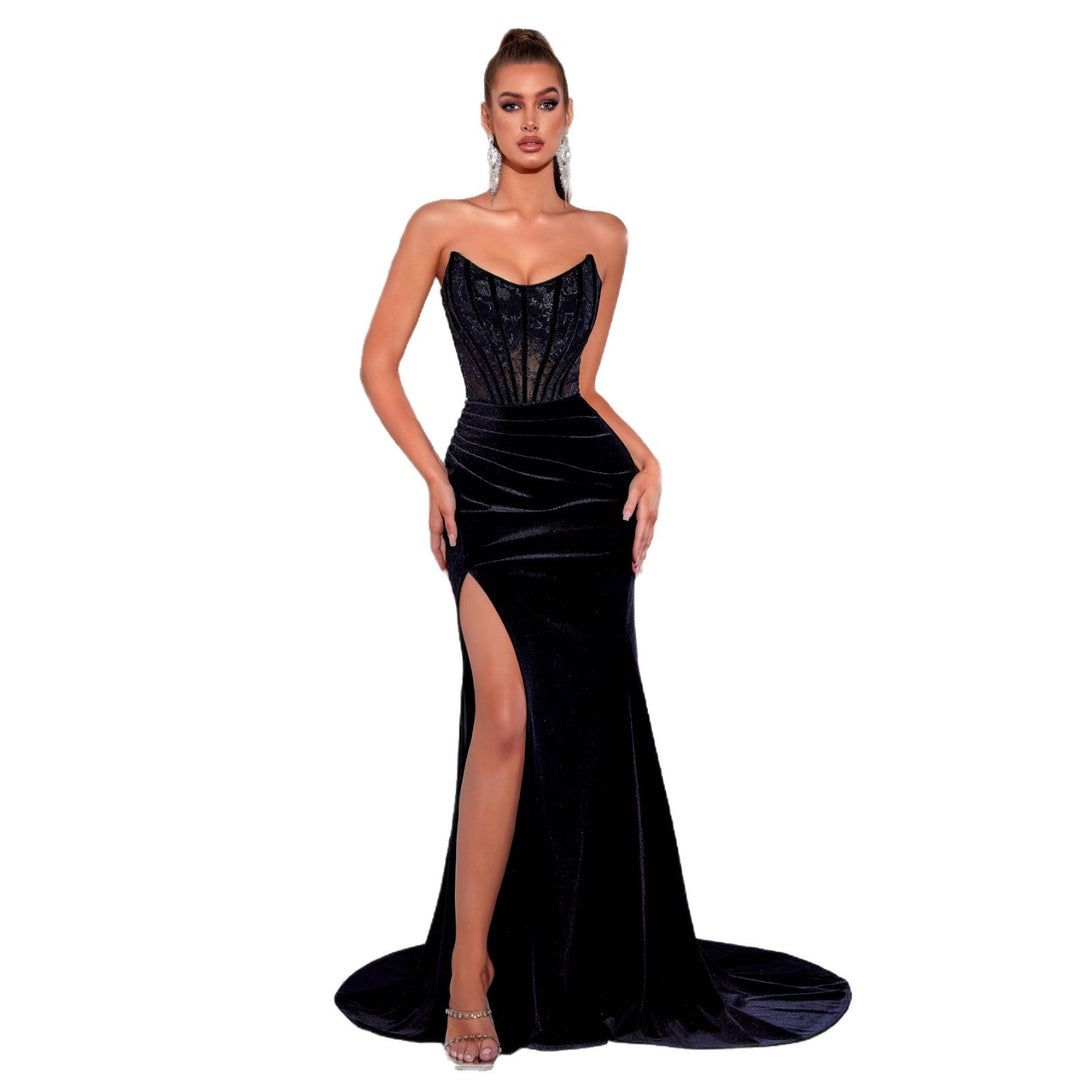 Robe de soirée luxueuse pour femmes avec haut transparent et coupe près du corps Chic & Stil