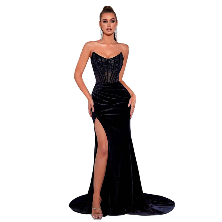 Robe de soirée luxueuse pour femmes avec haut transparent et coupe près du corps Chic & Stil