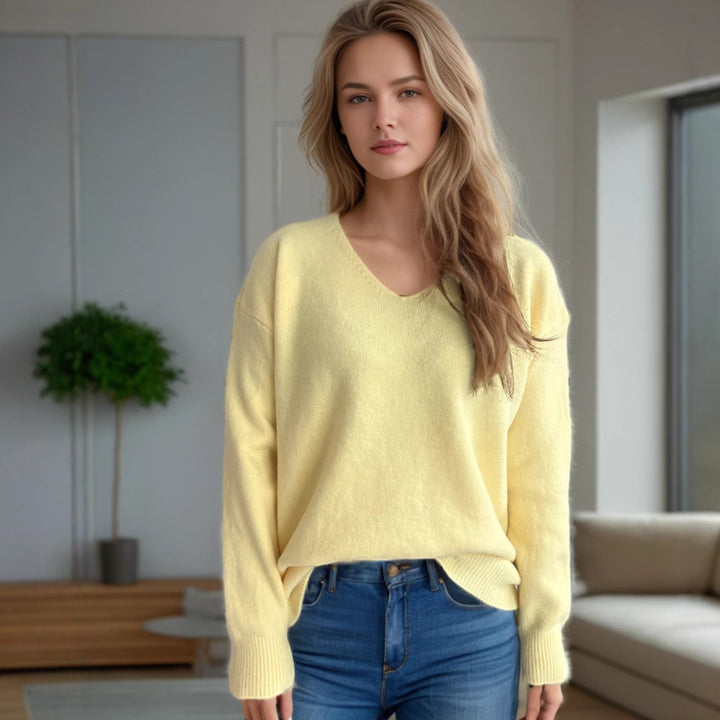 Pull confortable pour femmes à col en V en tissu tricoté doux Chic & Stil