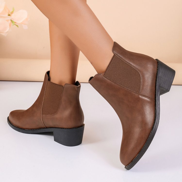 Women’s Chelsea boots in vegan leather with elastic panels on the sides Lune London