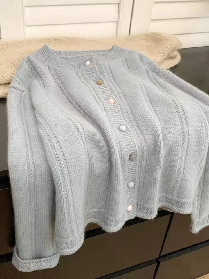 Women's knit jacket with a decorative ribbed design and button closure Lune London