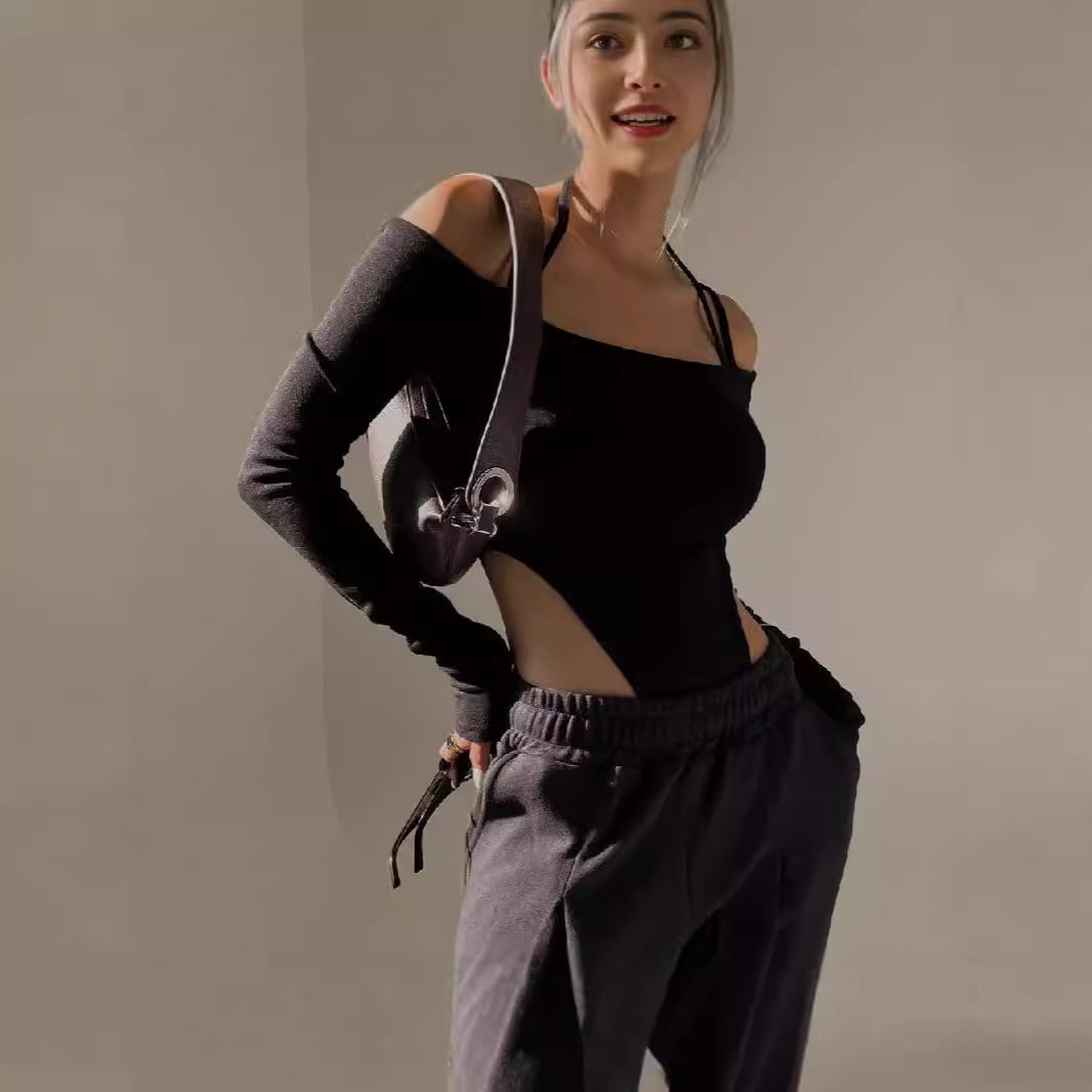 Women Elegant bodysuit with off-shoulder and long sleeves Lune London