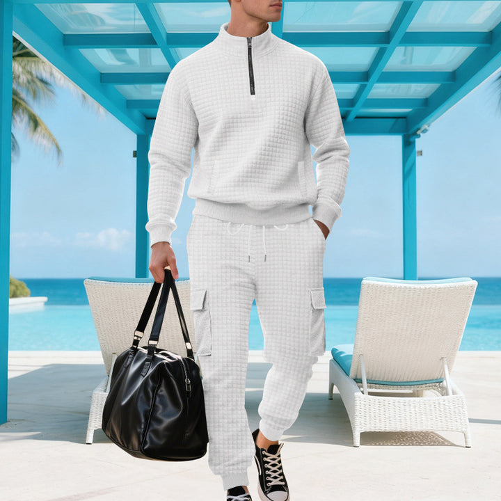 Men's sports set with high collar and practical cargo pockets Lune London