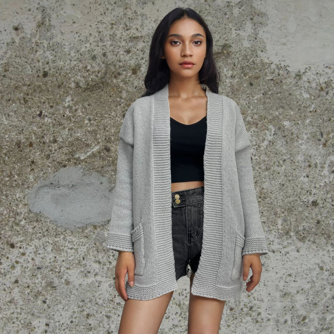 Knitted jacket for women with large pockets and relaxed fit Lune Londonl