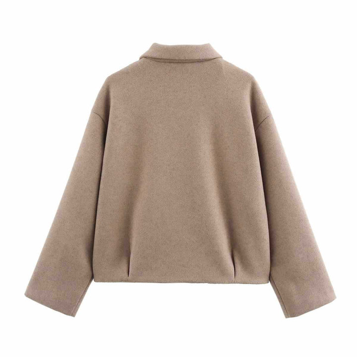 Cropped jacket for ladies with a modern fit and a decorative zipper Lune London