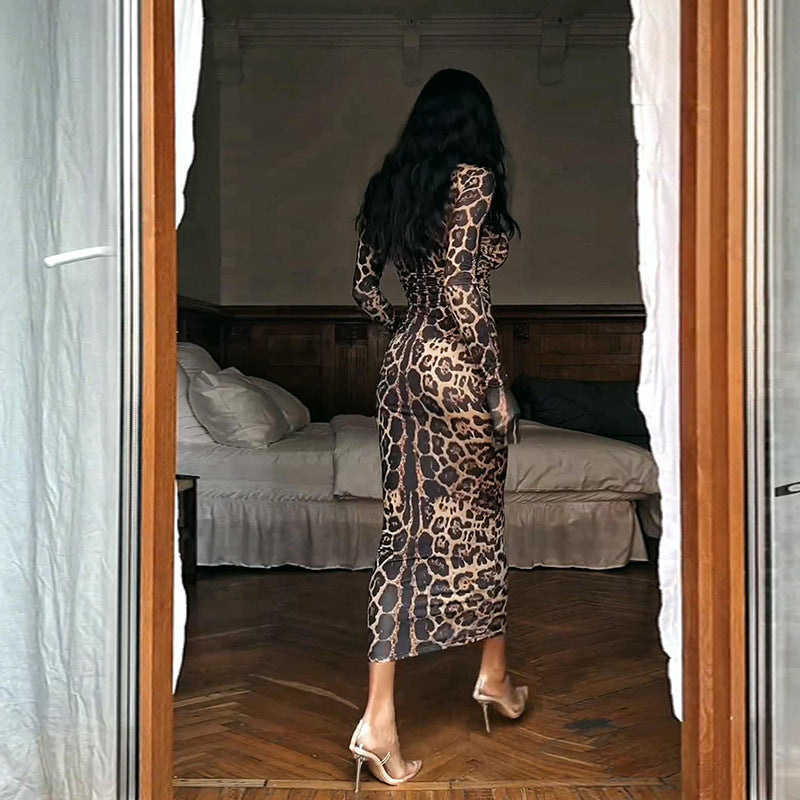 Long sleeve maxi dresses for women with a refined leopard pattern Lune London