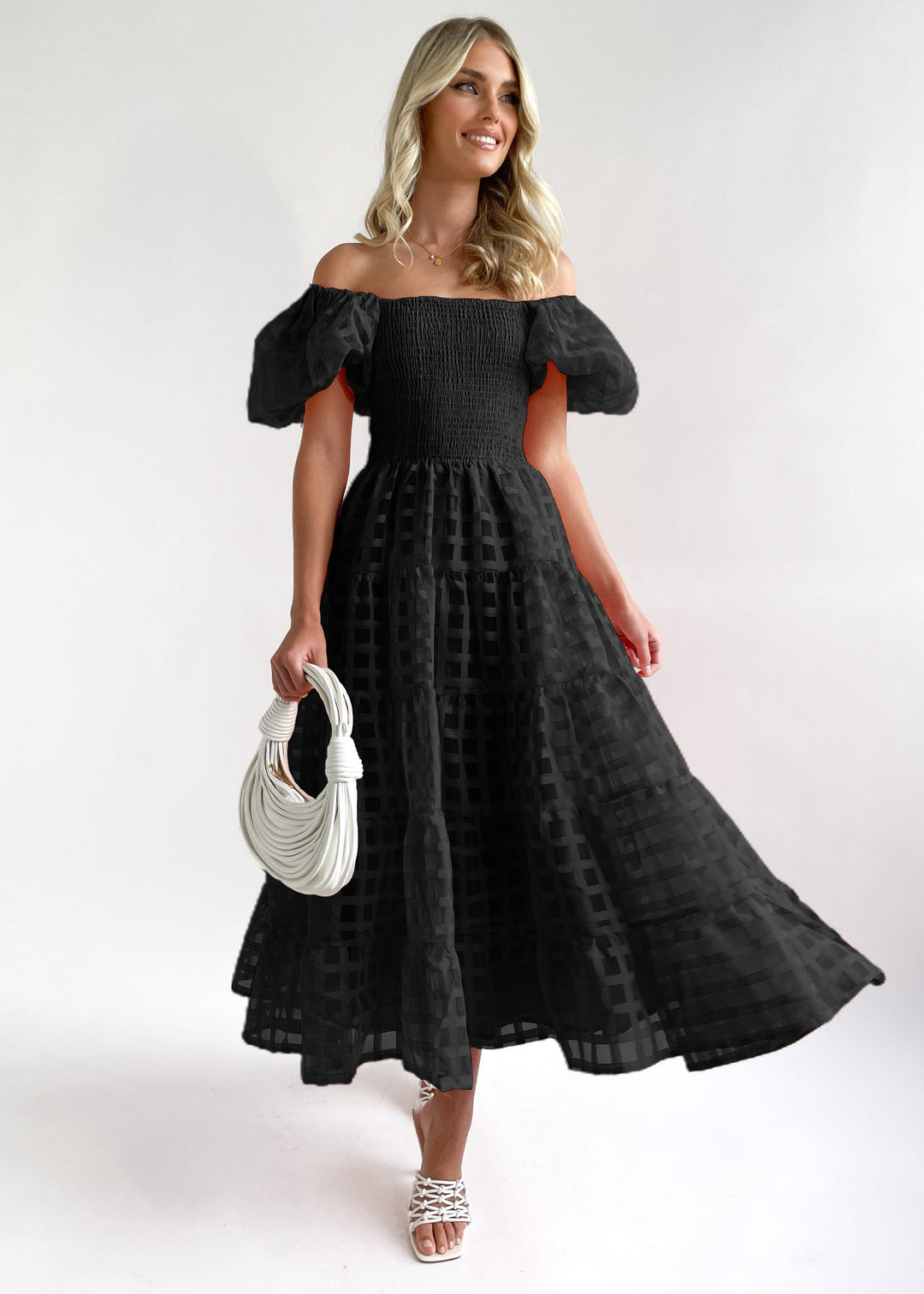 Maxi dress for women with puff sleeves and elastic top Chic & Stil
