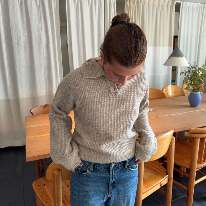 Knitted sweater for women with button placket and oversized fit Lune London