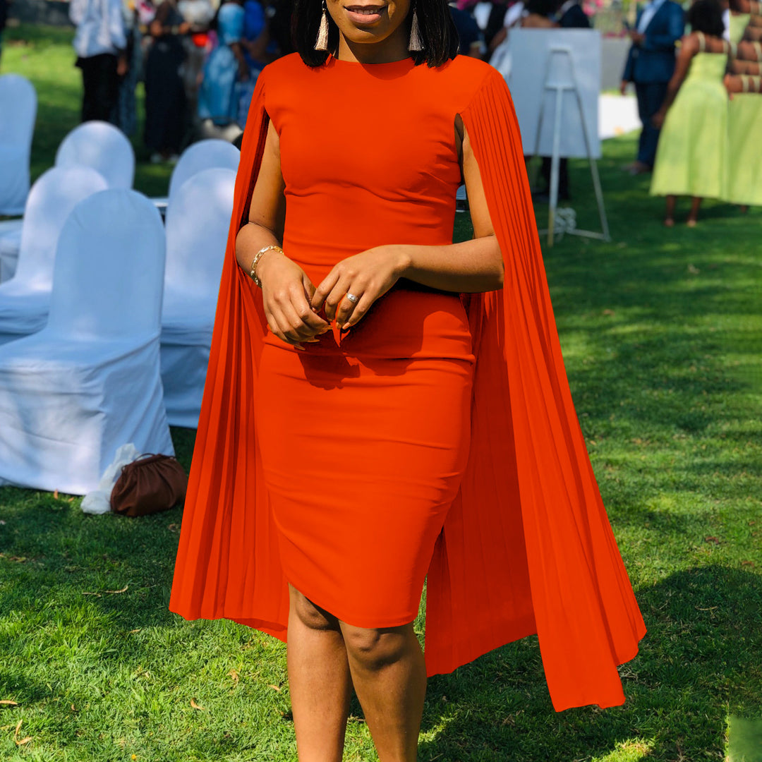 Women Elegant dress with refined pleated sleeves and a fitted cut Lune London