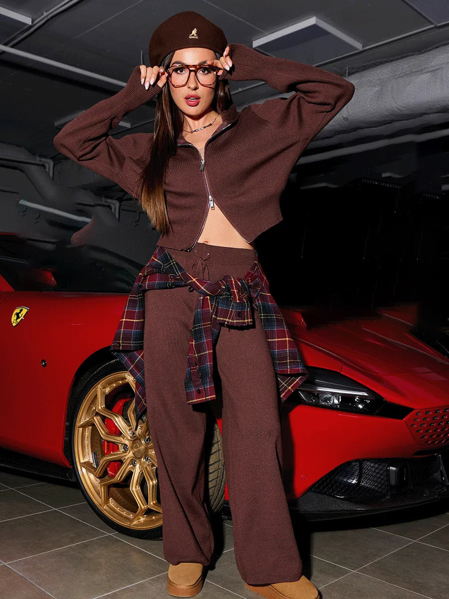 Women's sporty knit lounge set with full zip and elastic waistband Lune London