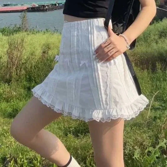 Woman Playful mini skirt with ruffle details and elastic waist Lune London