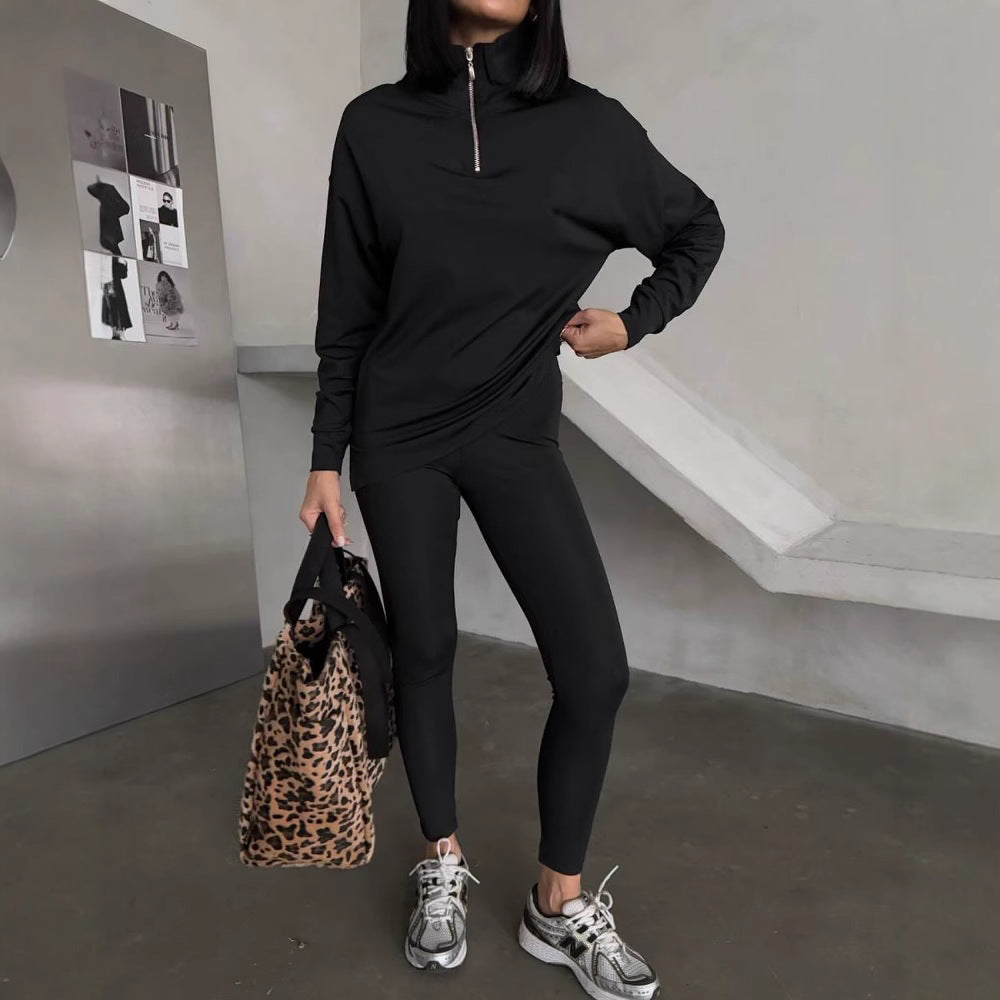 Ladies sporty hoodie with high collar Lune London