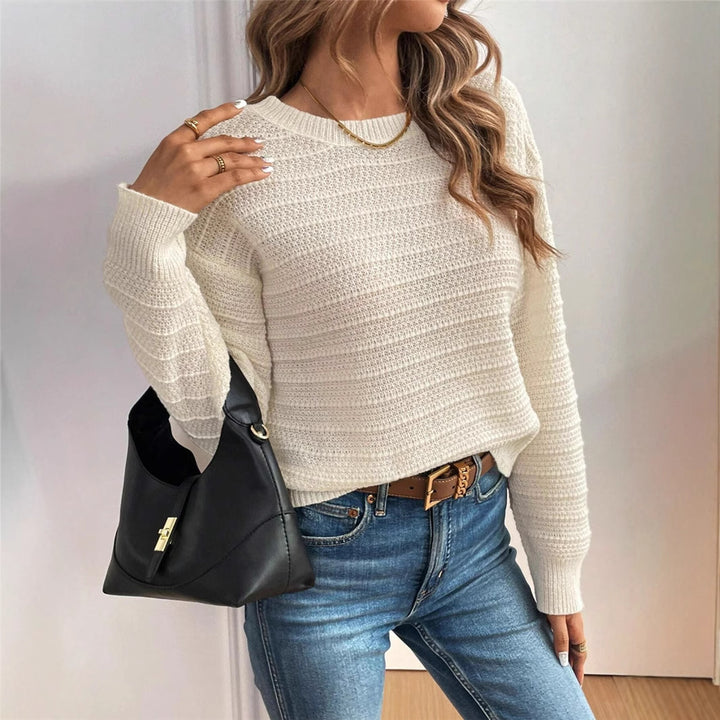 Women’s knit V-neck sweater with decorative bow element Lune London