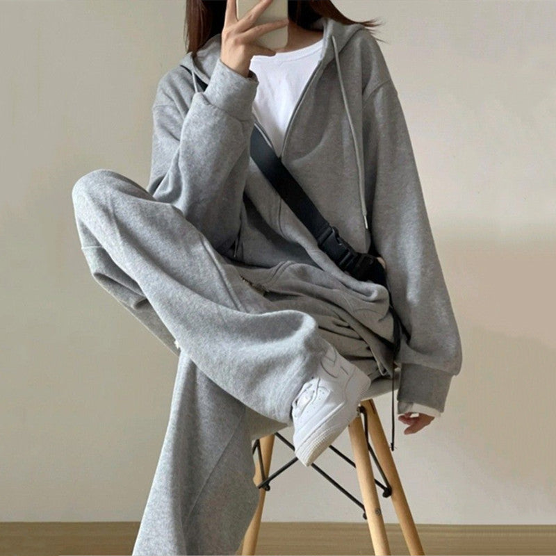 Women's Urban Lounge Set with Hoodie and Wide Jogging Pants Chic & Stil