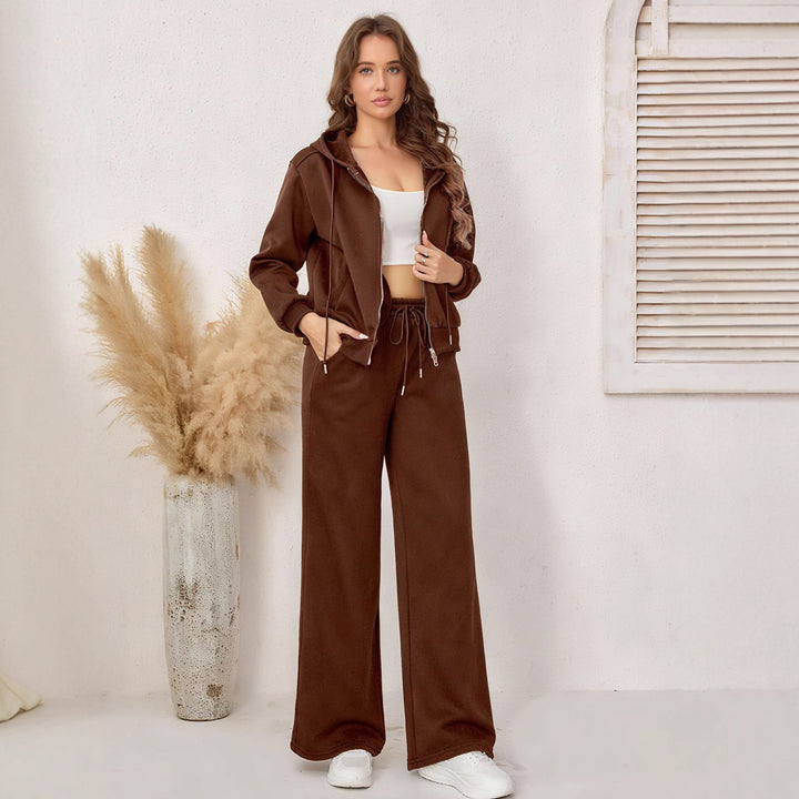 Women’s sporty complete set in relaxed fit with hood and elastic waistband Lune London