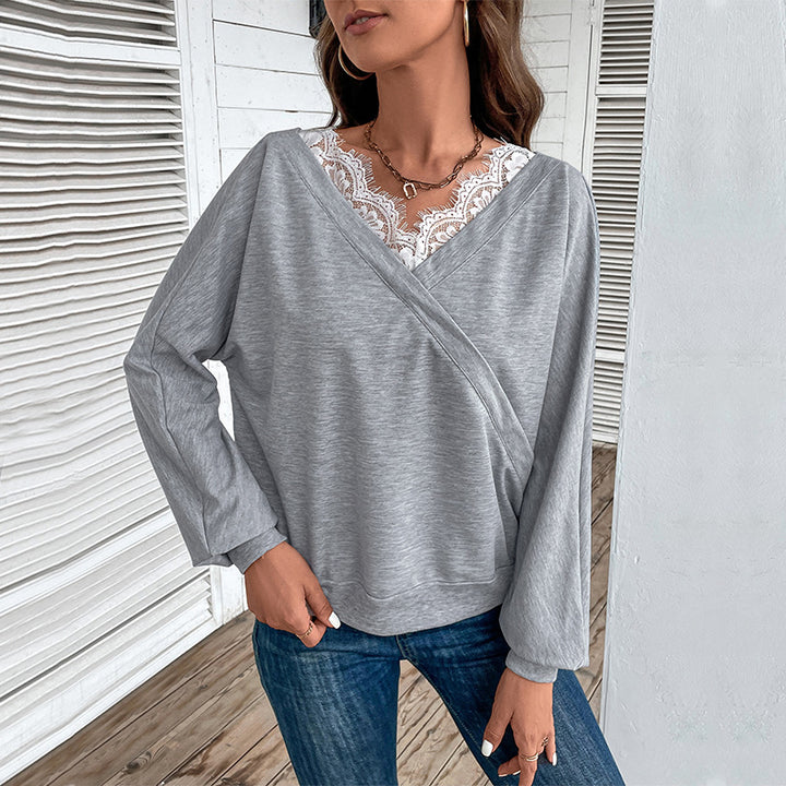 Top pratique de transition pour femmes avec un élégant décolleté en V et un design adapté à la vie quotidienne Chic & Stil