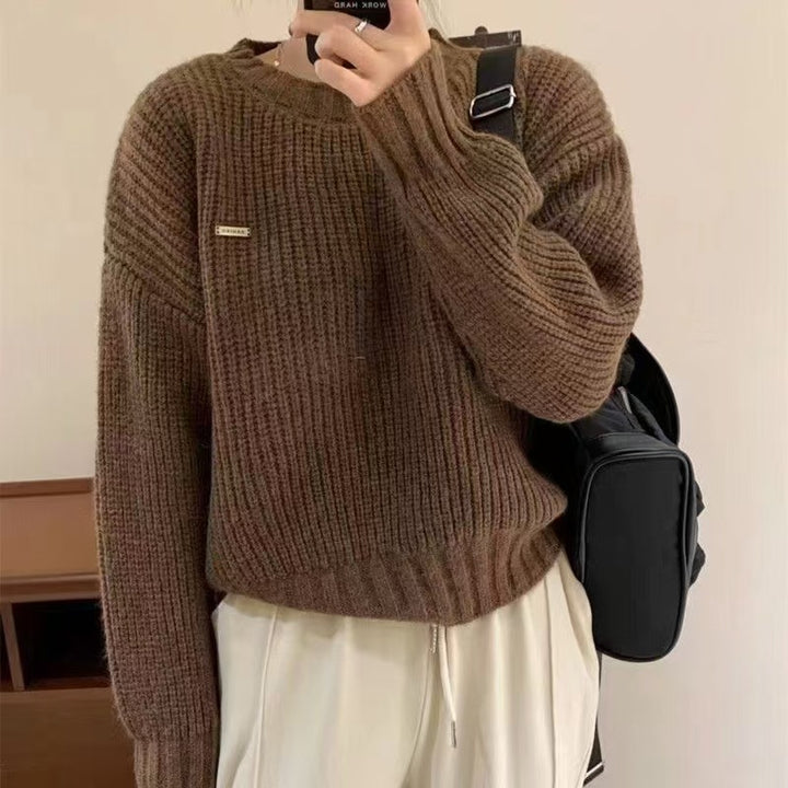 Loose knit sweater for women with casual cut Lune London