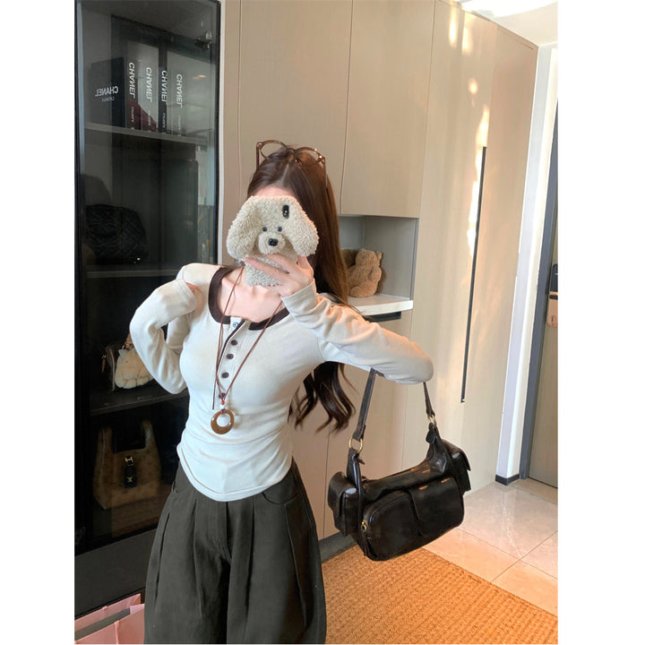 Women's long-sleeve shirt with buttonable neckline and contrasting collar Chic & Stil