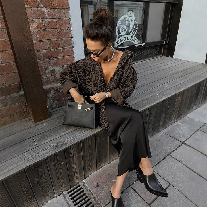 Lightweight shirt for women with leopard print and relaxed fit Lune London