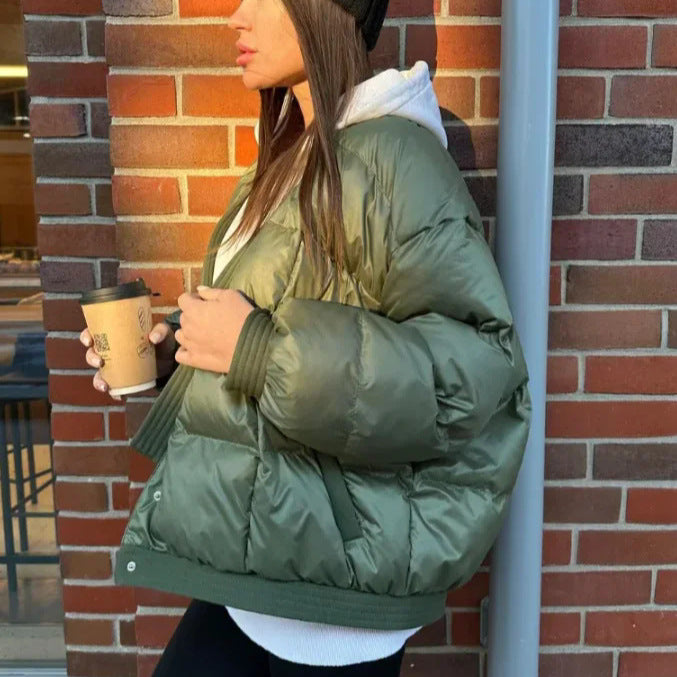 Quilted transition jacket for women with a trendy cut and practical pockets Lune London