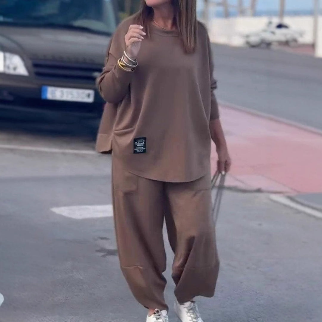 Casual set for women with wide pants and comfortable top Lune London