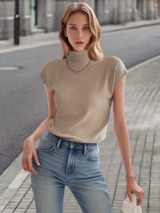 Ladies elegant short sleeve t-shirt with high collar and fitted cut Lune London