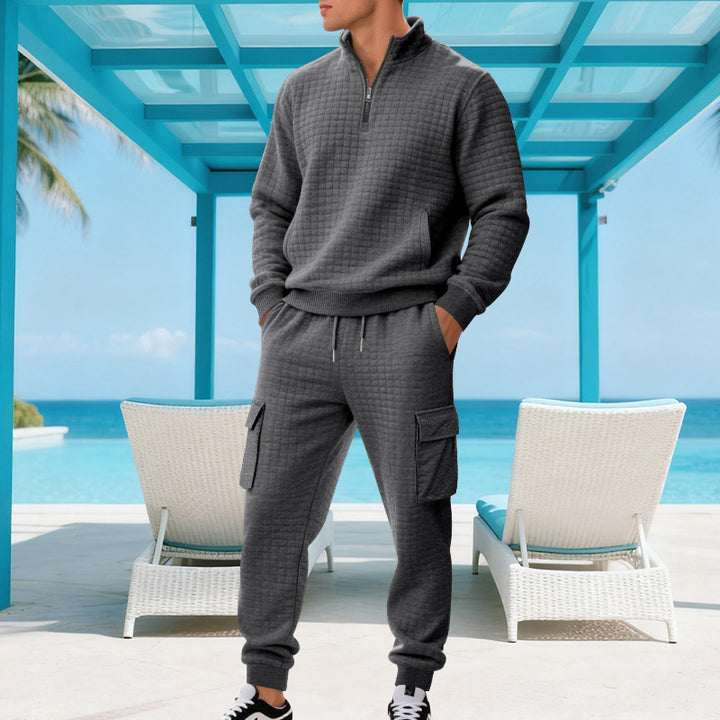 Men's fleece athletic training set with modern high collar and practical pockets Lune London