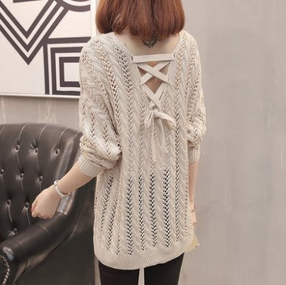 Lightweight knitted sweater for women with V-neck Lune London