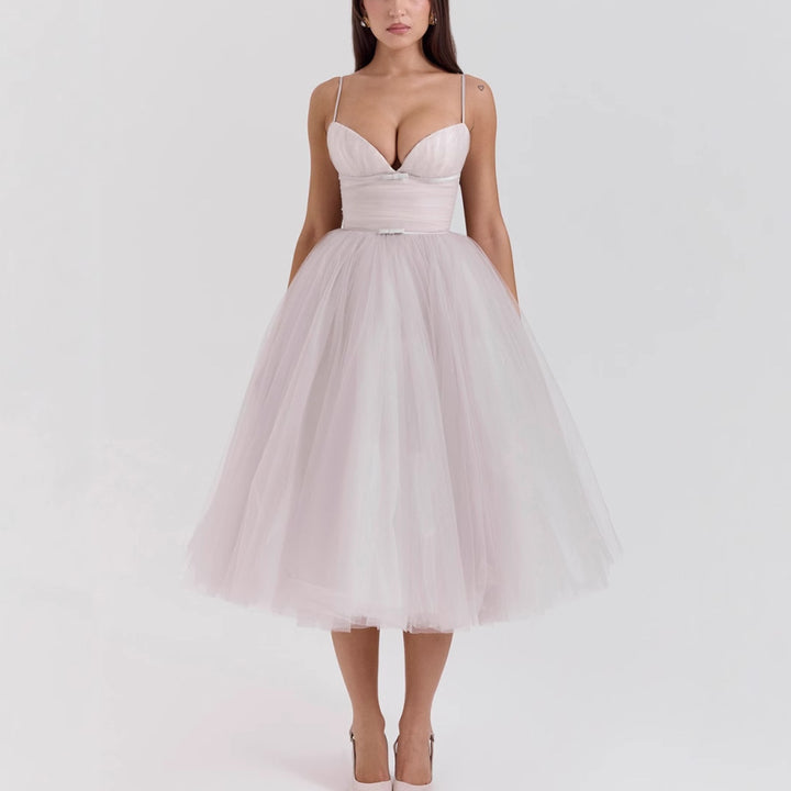 Cocktail dress in tulle for women with deep V-neck and waist belt Chic & Stil