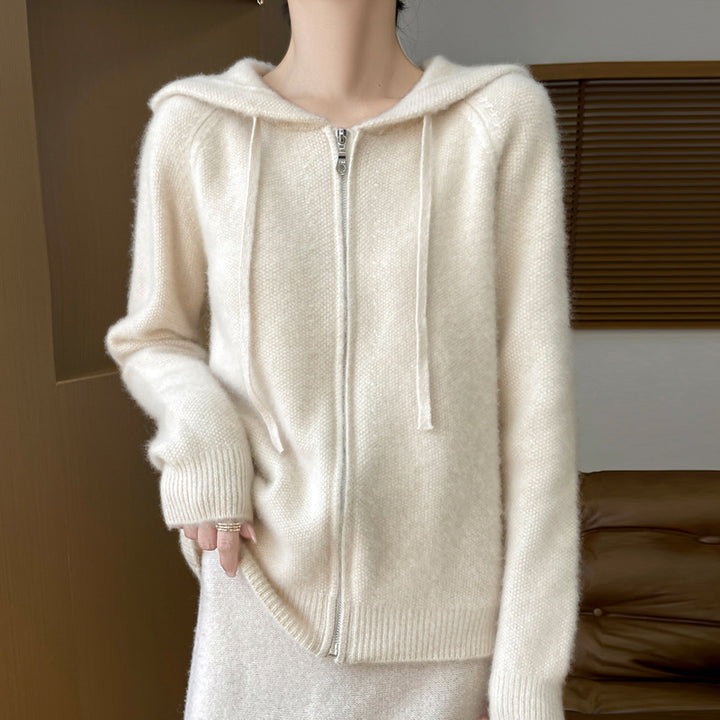 Veste à capuche confortable pour femmes avec matériau doux et fermeture éclair Chic & Stil