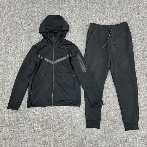 Modern tracksuit for men with ergonomic cut and breathable materials Lune London